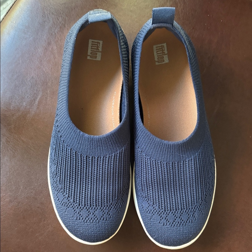 Slip-On Knit Women's Sneakers in Navy - Picture 2 of 9